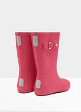 Load image into Gallery viewer, Hunter Original Little Kids Flat Sole Wellington Boots - Hyper Pink
